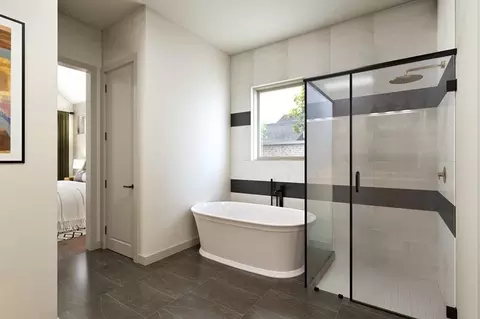 Bath - 16102 Rita Rd, Conroe, TX 77302 photo 1 of 2