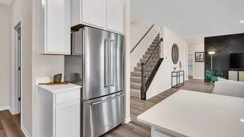 Kitchen - 290 Snowdrop Ln, Elgin, IL 60124 photo 12 of 15