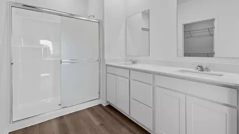 Bath - 290 Snowdrop Ln, Elgin, IL 60124 photo 2 of 7
