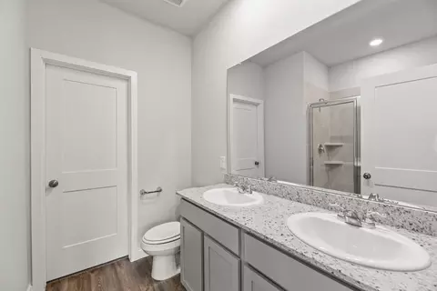 Bath - 10827 Red Flagstone Dr, Conroe, TX 77306 photo 1 of 2
