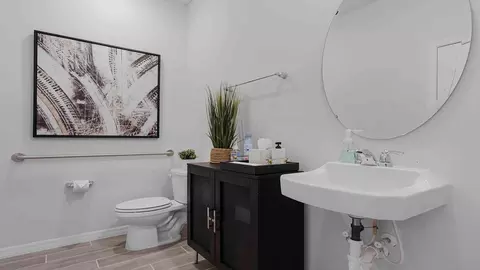 Bath - 3389 Arch Ave, Ormond Beach, FL 32174 photo 3 of 5
