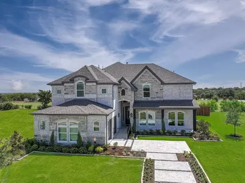 812 S Hidden Lake Dr, Desoto, TX 75115