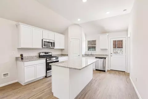 Kitchen - 6517 Adderly Rd, Pilot Point, TX 76258 photo 1 of 4