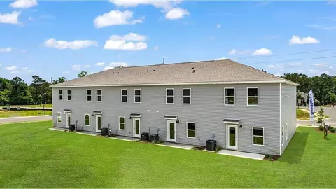 Exterior - 124 Red Deer Trce UNIT 6, Dothan, AL 36301 photo 4 of 6