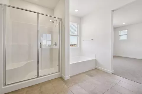 Bath - 1292 Revere Loop, Galt, CA 95632 photo 2 of 4