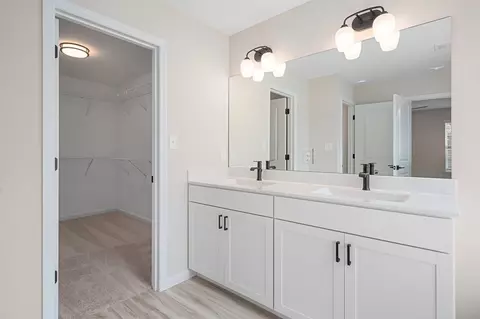 Bath - 10245 Spokane Dr, Affton, MO 63123 photo 12 of 20