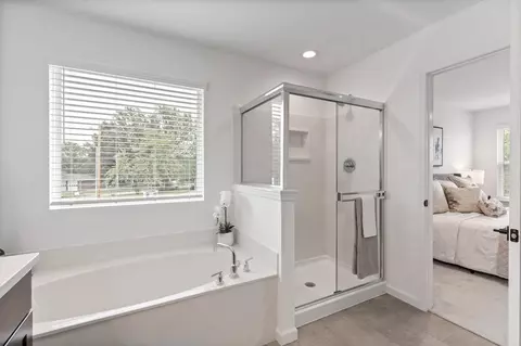Bath - 10245 Spokane Dr, Affton, MO 63123 photo 9 of 20