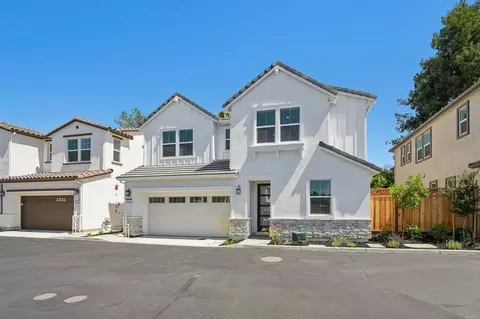 Exterior - 786 Abigail Pl, Walnut Creek, CA 94598 photo 2 of 12