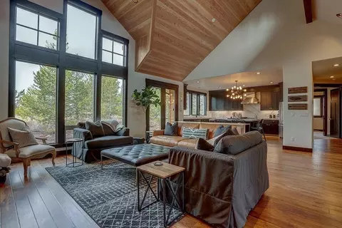 Living - Jeremiah Ct, Hickory, NC 28601 photo 3 of 6