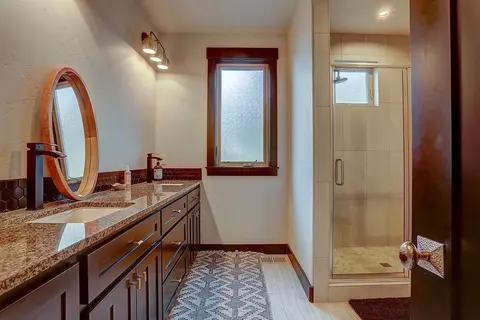 Bath - Jeremiah Ct, Hickory, NC 28601 photo 1 of 7