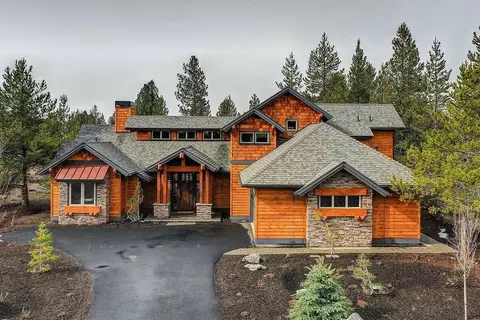 Jeremiah Ct, Hickory, NC 28601