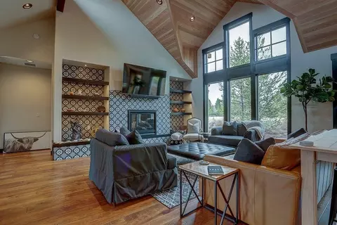 Living - Jeremiah Ct, Hickory, NC 28601 photo 1 of 6