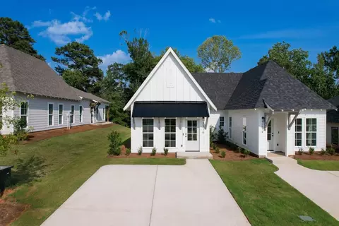 3216 Bradley Ln, Auburn, AL 36830