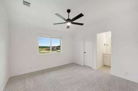 Bedroom - 237 Sweetwater Dr, Commerce, TX 75428 photo 6 of 10