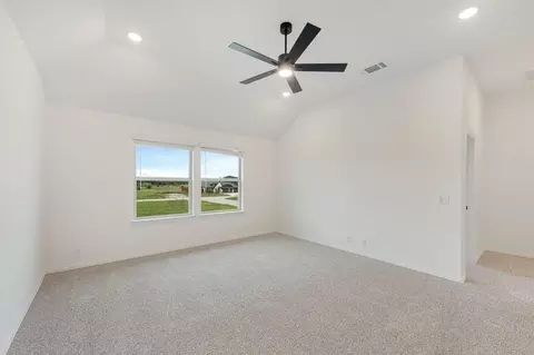 Bedroom - 237 Sweetwater Dr, Commerce, TX 75428 photo 5 of 10