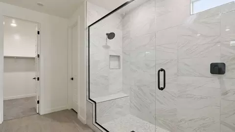 Bath - 24025 N 25th St, Phoenix, AZ 85024 photo 7 of 10