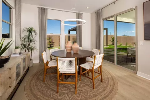 Dining - 1640 E Dew Drop Trl, Phoenix, AZ 85085 photo 2 of 3