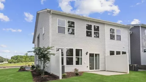 Exterior - 606 Jules Ln, Moore, SC 29369 photo 5 of 6