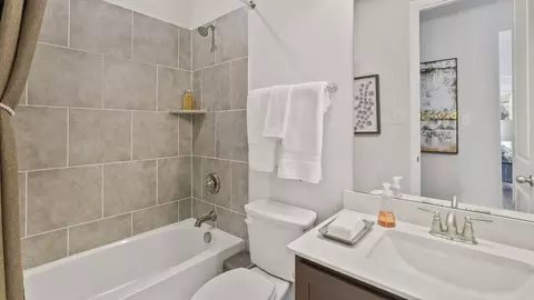 Bath - 305 Box Elder Ct, Waller, TX 77484 photo 2 of 6