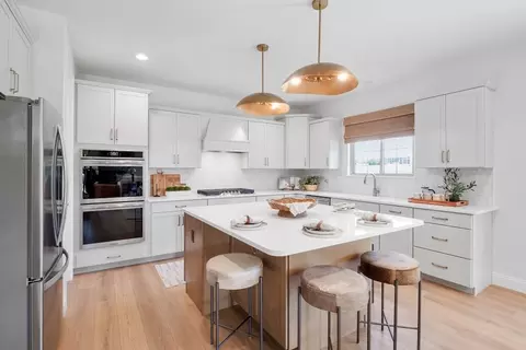 Kitchen - Cambrium Ct., Wentzville, MO 63385 photo 2 of 5