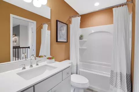 Bath - Cambrium Ct., Wentzville, MO 63385 photo 4 of 4