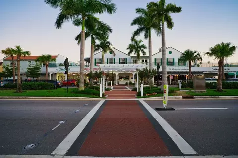 Exterior - 9512 Vibrant Ln, Venice, FL 34292 photo 6 of 7