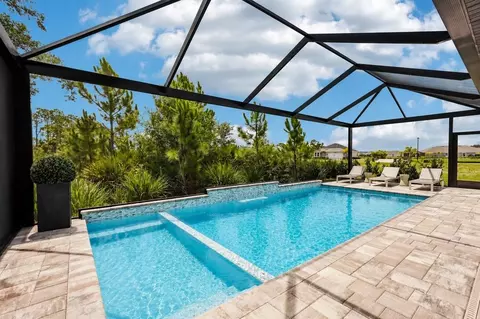 Exterior - 9512 Vibrant Ln, Venice, FL 34292 photo 4 of 7