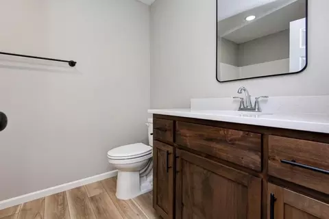 Bath - 1917 Wellington Dr, Ozark, MO 65721 photo 1 of 4