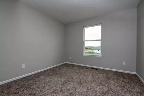 Bedroom - 1917 Wellington Dr, Ozark, MO 65721 photo 2 of 5