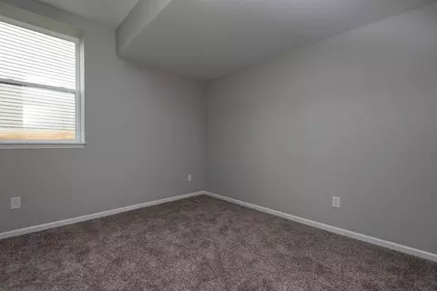 Bedroom - 1917 Wellington Dr, Ozark, MO 65721 photo 5 of 5
