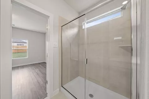 Bath - 13809 Ryan Range Ln, Elgin, TX 78621 photo 2 of 6