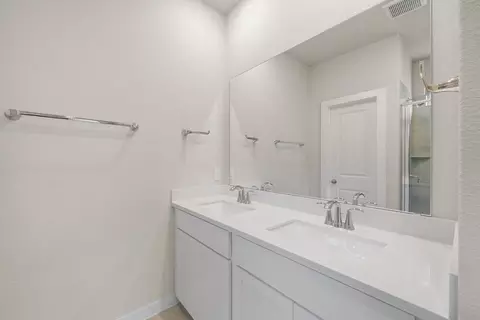 Bath - 13809 Ryan Range Ln, Elgin, TX 78621 photo 1 of 6