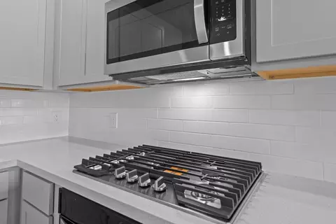 Kitchen - 13809 Ryan Range Ln, Elgin, TX 78621 photo 6 of 9