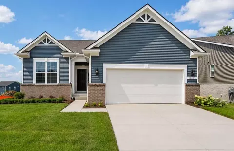 3068 Sheffield Cir, Clarkston, MI 48346