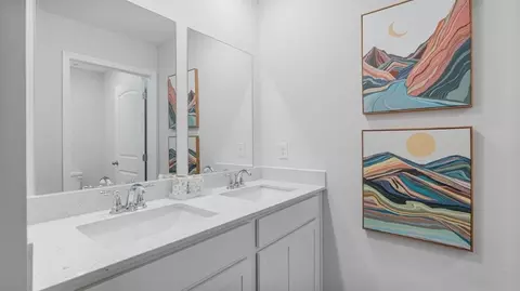 Bath - 3116 Knotts Dr, Montgomery, AL 36116 photo 7 of 8