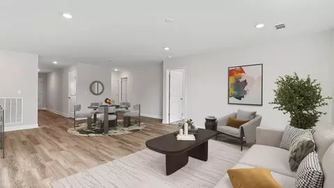 Living - 3116 Knotts Dr, Montgomery, AL 36116 photo 4 of 8
