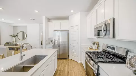Kitchen - 87 W Fremont Pass, Apache Junction, AZ 85120 photo 2 of 4