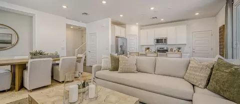 Living - 87 W Fremont Pass, Apache Junction, AZ 85120 photo 1 of 2