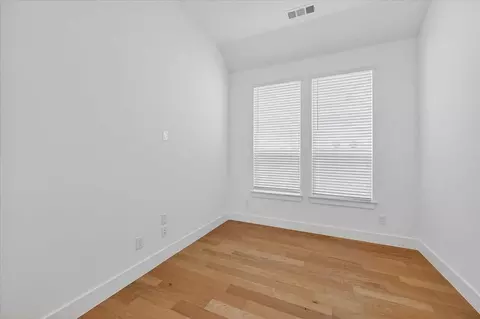 Bedroom - 204 Shady Spring Trl, Georgetown, TX 78628 photo 3 of 4
