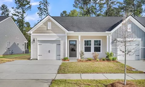 908 Dusk Dr, Summerville, SC 29486