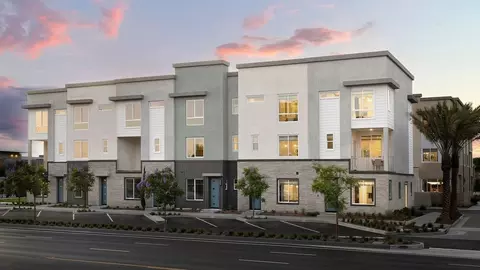 7244 Ellington Dr, Huntington Beach, CA 92647