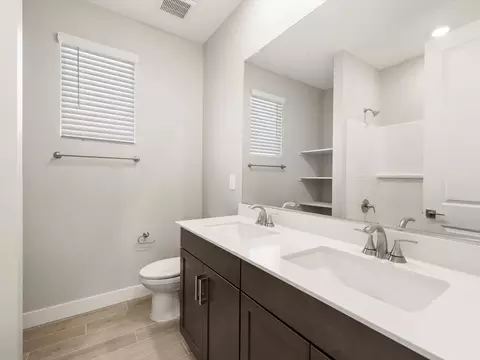 Bath - 358 W Flatiron Trl, Apache Junction, AZ 85120 photo 3 of 5
