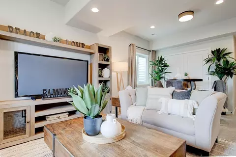 Living - 13309 Crooked Hill Dr, Peyton, CO 80831 photo 2 of 4