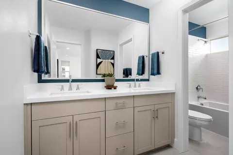 Bath - 4851 Diablo View St, Dublin, CA 94568 photo 3 of 4