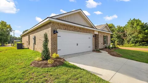 Exterior - 5047 Quail Ridge Dr, Jackson, MS 39212 photo 2 of 6