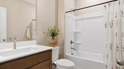 Bath - 710 Rodin Rd, Moore, SC 29369 photo 3 of 5