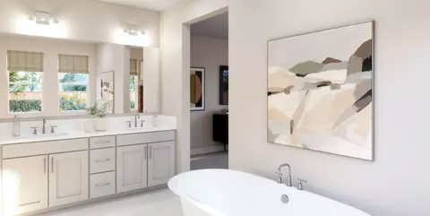 Bath - 294 N Vista Ave, Fowler, CA 93625 photo 1 of 3