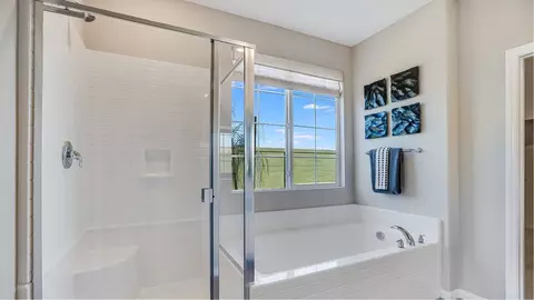 Bath - 17286 Cascade Ct, Hesperia, CA 92345 photo 2 of 4