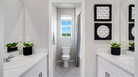 Bath - 17286 Cascade Ct, Hesperia, CA 92345 photo 4 of 4