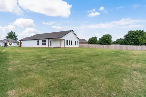 Exterior - 8400 E Galveston St, Broken Arrow, OK 74014 photo 16 of 21